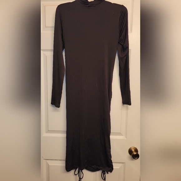 Fashion Nova Midi Dress - Picture 3 of 8